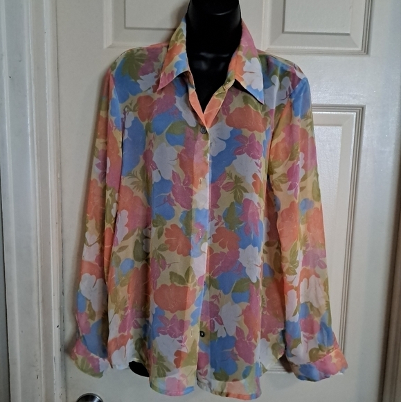 Jordan floral button up blouse  A-10 5/$25 - Picture 1 of 4